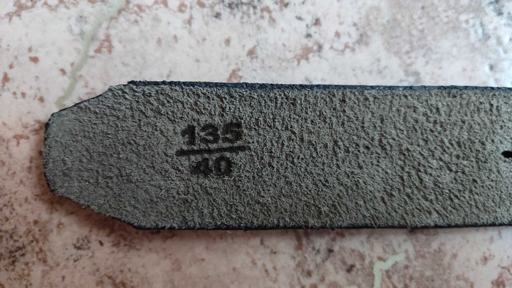 Мужской кожаный ремень