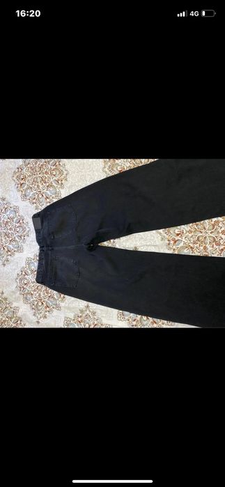 Vând blugi nou fără eticheta ,mărimea 40