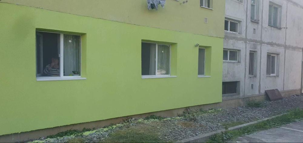 Construim case si apartamente