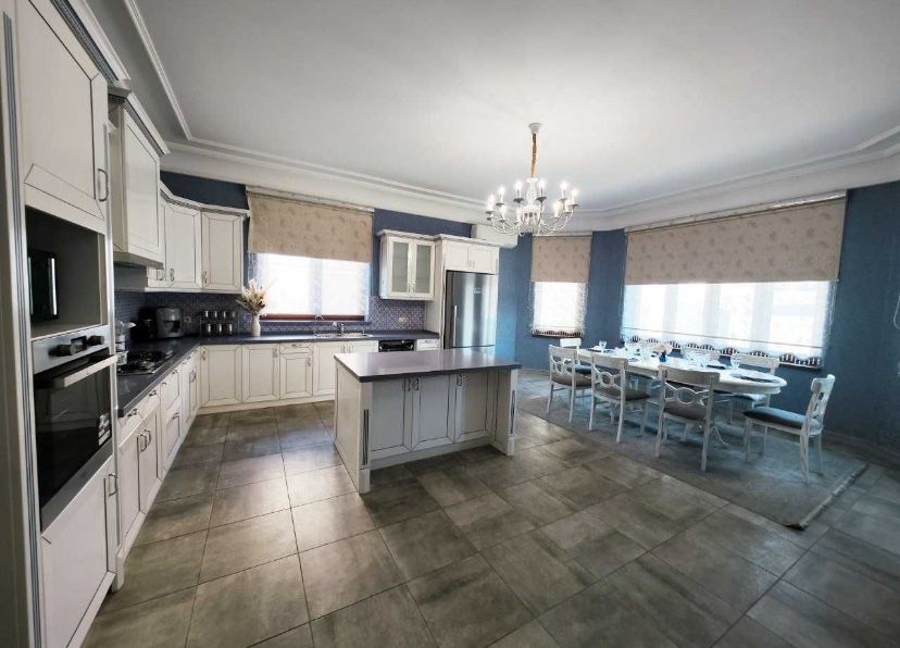 Сдаётся евродом 15 соток! Гостиница россия шикарный участок!!!