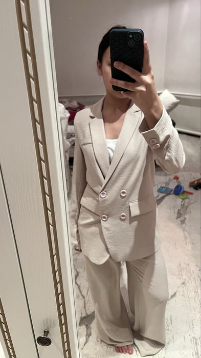 Костюм с брюками