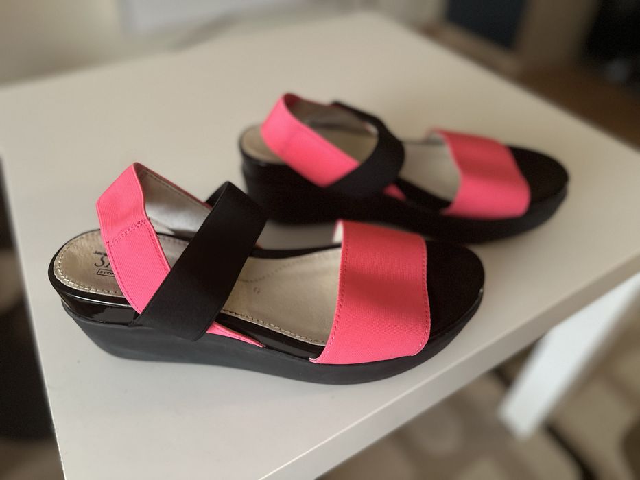 Сандали на платформа