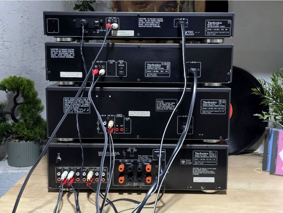 Linie audio TECHNICS,  amplificator, deck,tuner,cd-player, pick-up DD