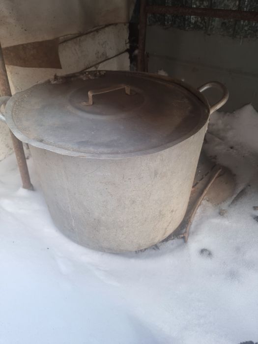 Продам алюминивую кастрюлю40л