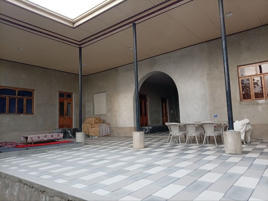 Каттакургон шахарда уй сотилади