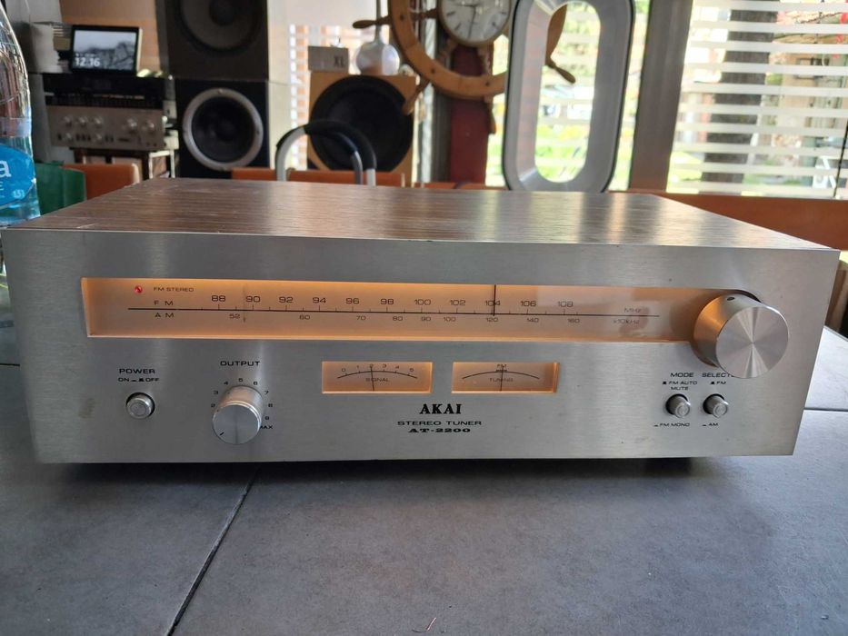 Tuner Akai AT-2200