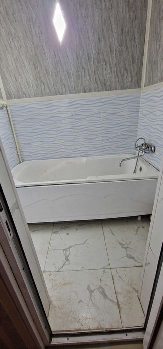 Зудлик билан Ангренда 3 хонали квартира сотилади