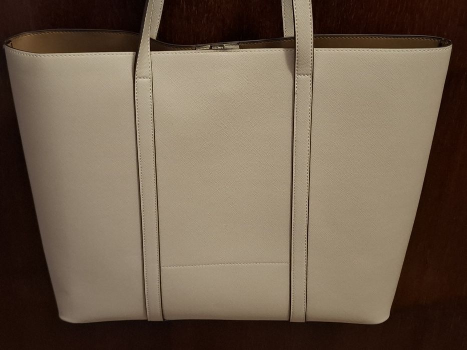 Чисто нова дамска чанта