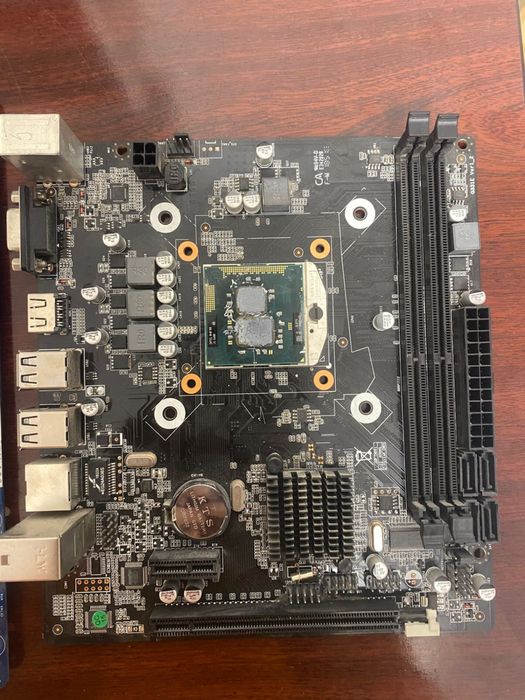 4 материнских плат + процессоры лотом