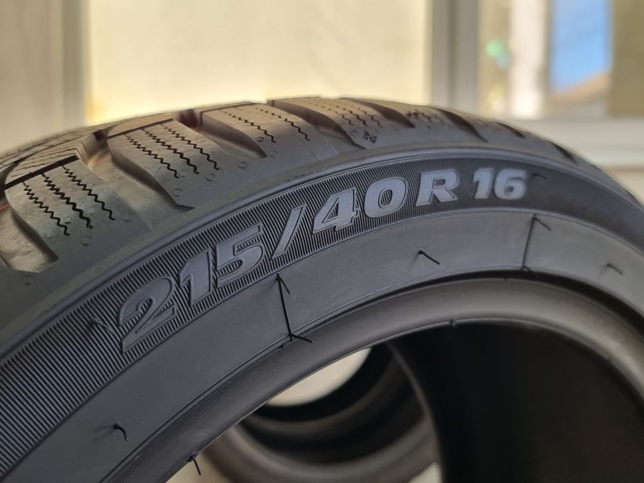 215/40/16 Toyo 4Броя: 330лв 7.5мм като Нови