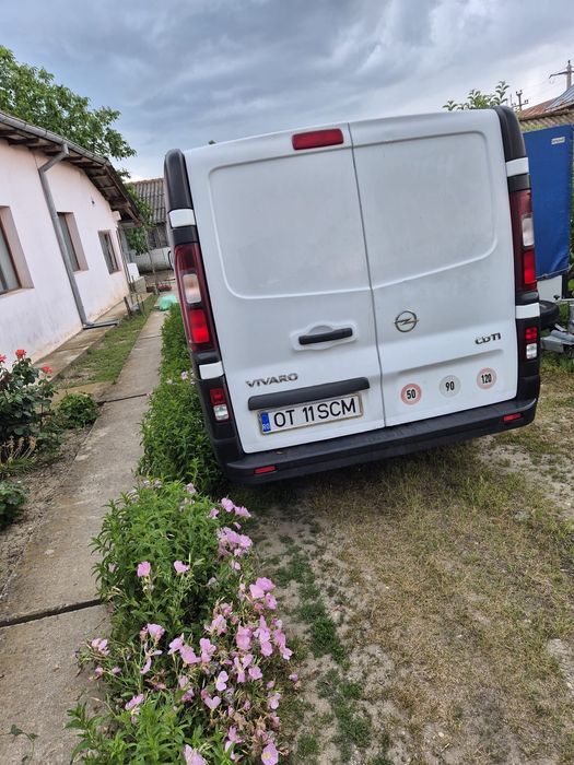 Opel vivaro 2015