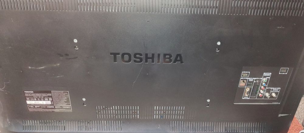 tv LCD Toshiba 101 diagonala