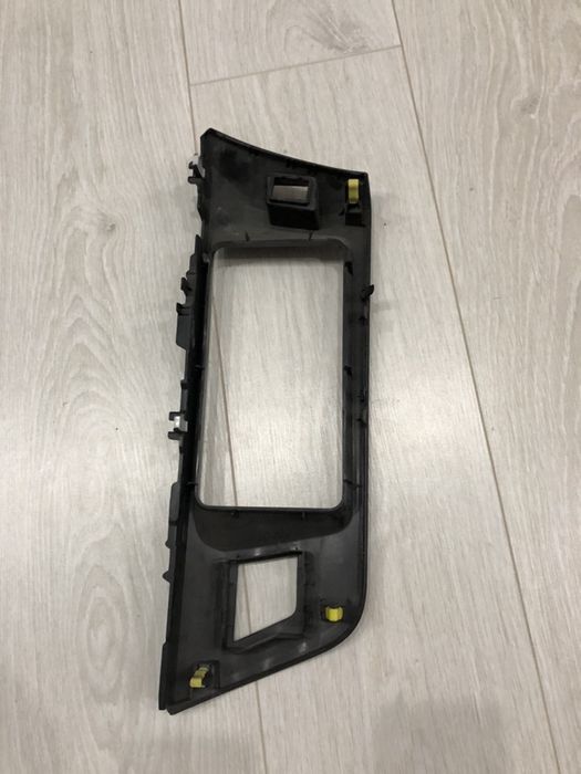 Рамка на Toyota Corolla