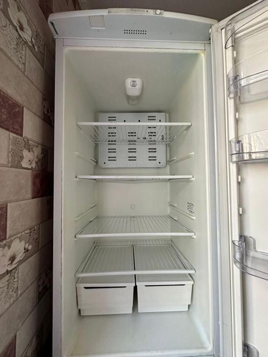 Продам Холодильник б/у.