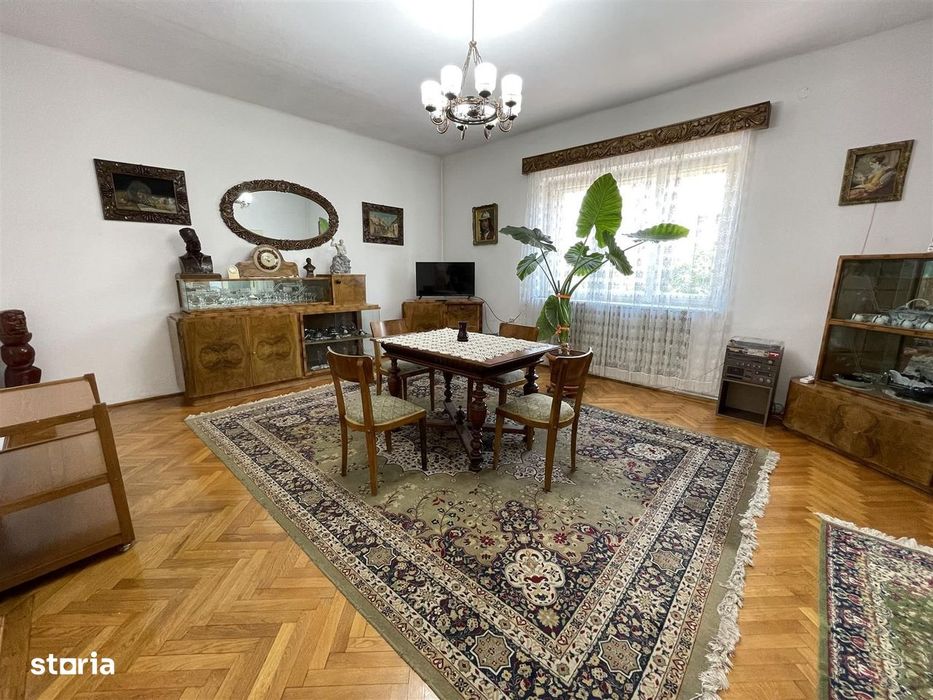 Apartament la casa cu spatiu comercial si garaj - zona Bd. Victoriei