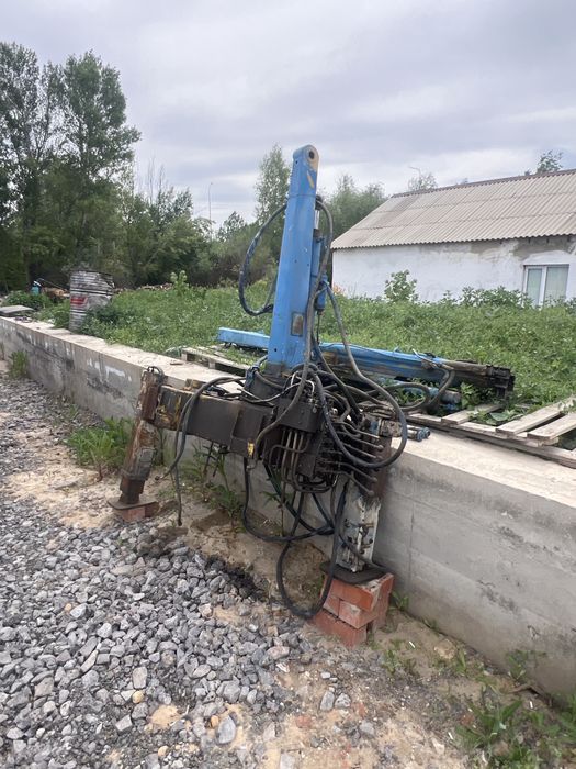 Продам кму робот 1,5 тонна