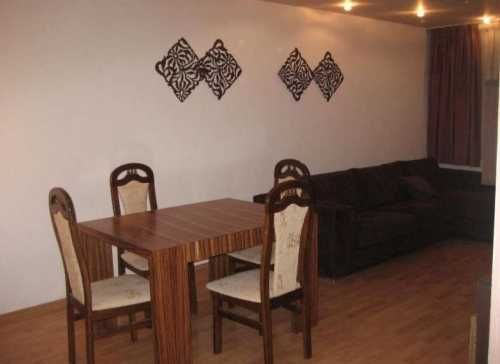 Дава се под наем Тристаен апартамент в Бургас, Център - 80 кв.м за 165.75 € - Снимка #3