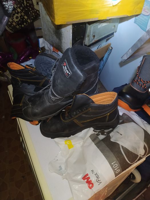 Продам Рабочие ботинки