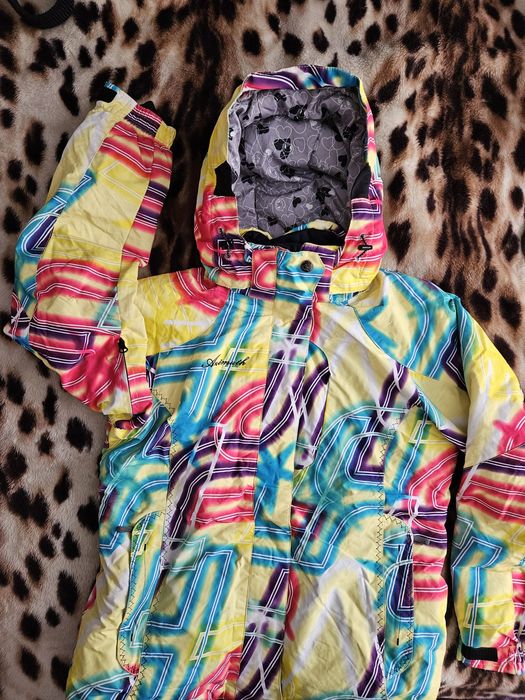 Куртка горнолыжная