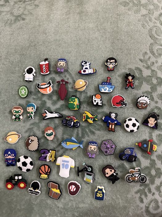 Продам джибитсы для кроксов