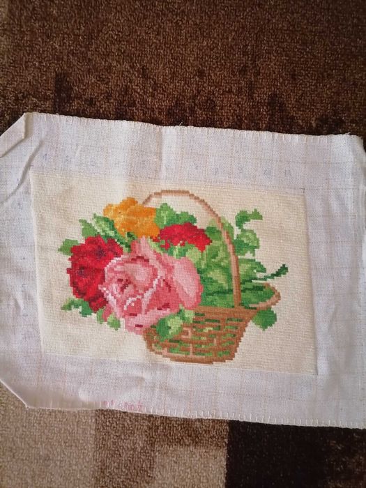 Бродирани нови гоблени