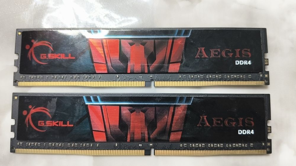Продам озу 16гб ddr4 3000Мгц