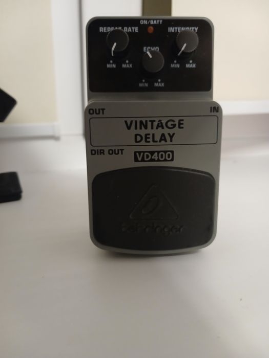 Продам педаль эффектов Behringer VD400