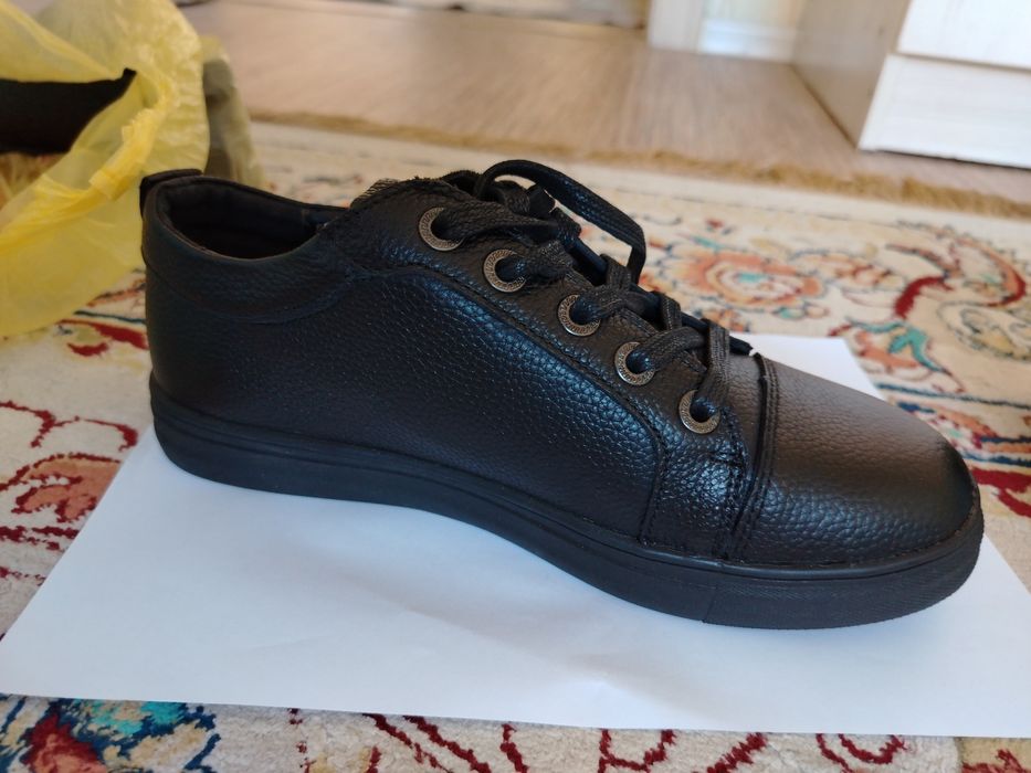 Мужской ботинка новый