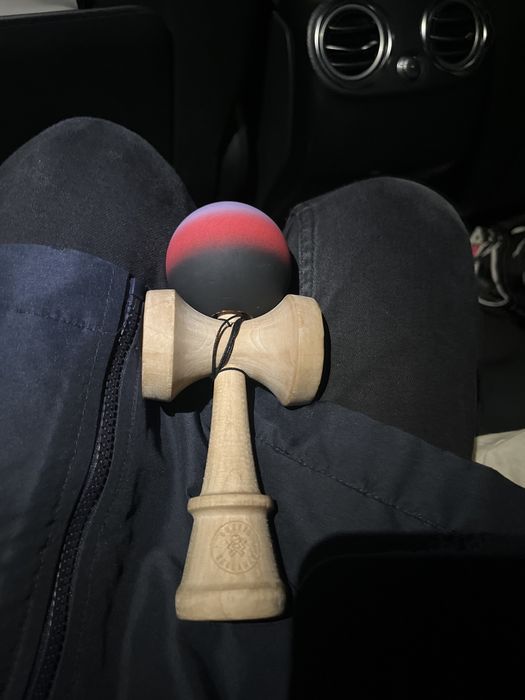 Kendama cu bila de la karo si ken one piece broken shape