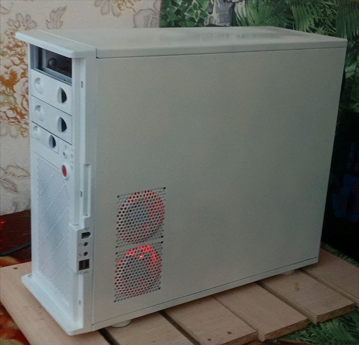 Продам комплект компьютер