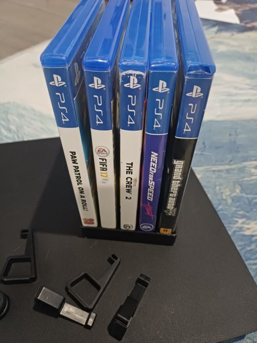 Se vinde PS 4+ volan gaming