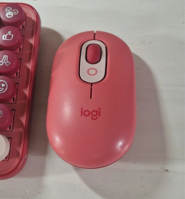 Tastatura mecanica wireless Logitech Pop Keys mouse wireless roz set