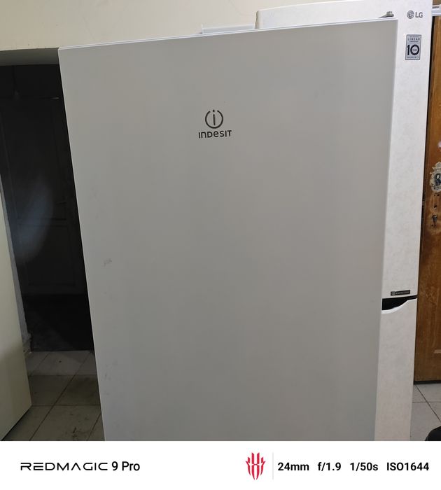 Индезит холодильник продам