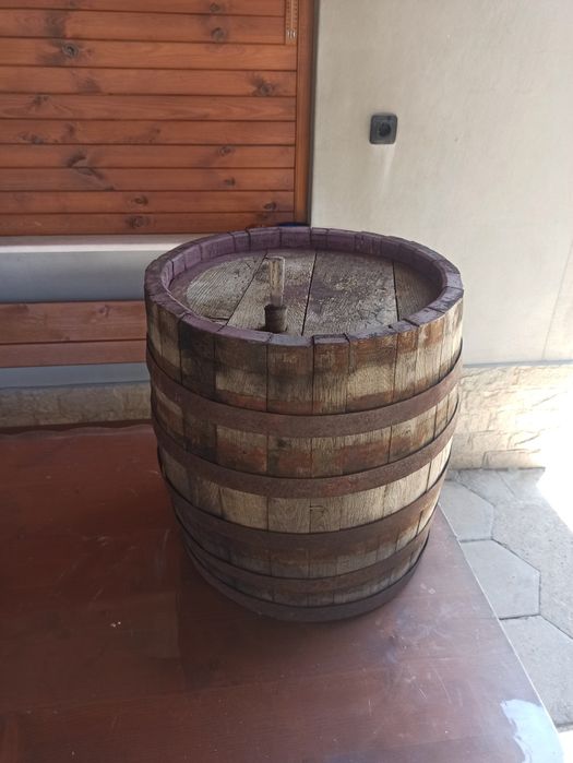 Буре дъбово 50/60 литра.