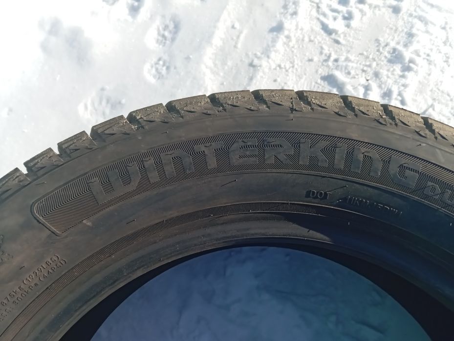 Продам шины зимние