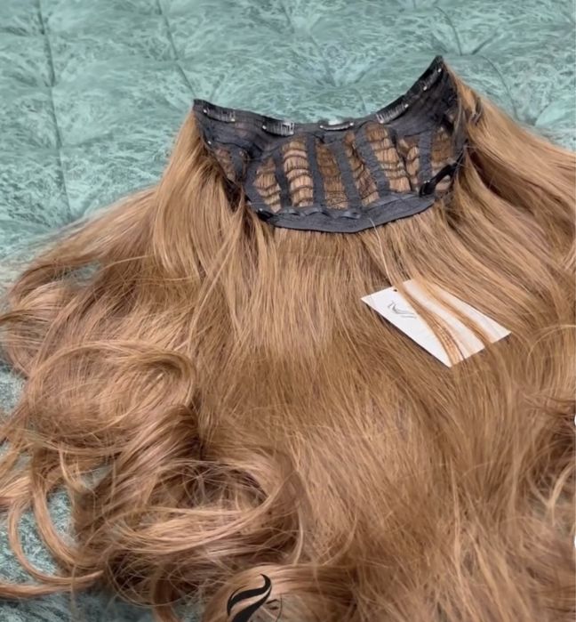 Волосы на заколках