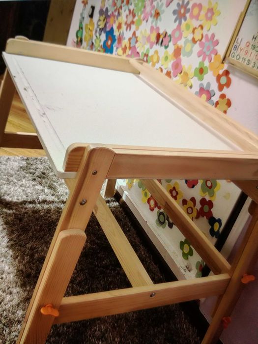 Birou IKEA pentru copii, reglabil