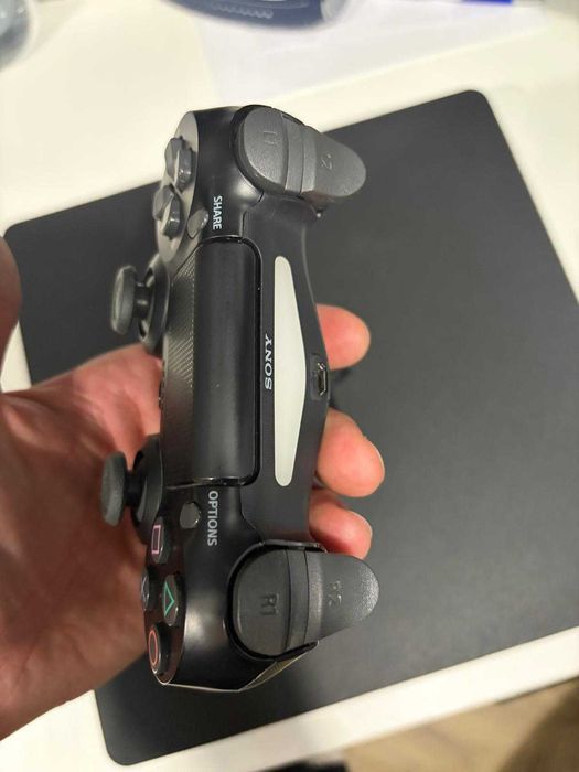 Consola PS4 Slim 500GB + 2 controllere originale V2 - Stare excelenta