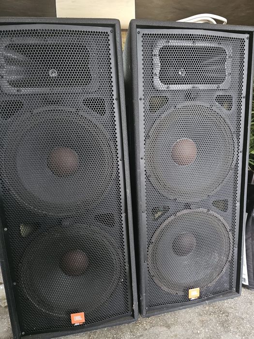 Vand Boxe JBL/ Mixer BEHRINGER/ Amplificator QSC