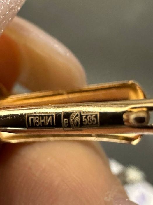 Золото 585  Серьги Масса: 2,25