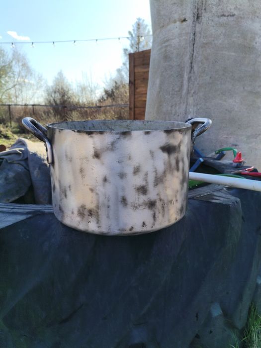 Продам кастрюлю 20литров