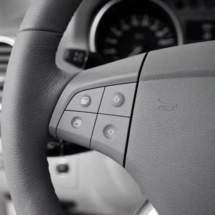 Mercedes W164 W245 X164 ML GL волан бутон копче мерцедес мл гл панел мултифункционален волан управление аудио телефон темпомат круиз В164 В245
