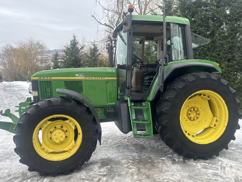 John Deere 110 cai  , Inversor, brate hidraulice frontal
