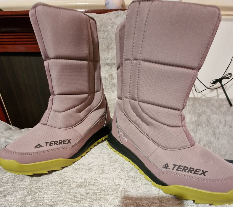 Ghete dama Adidas Terrex cold rdy, noi