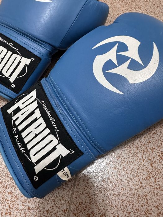 Протектори за крака и ръкавици