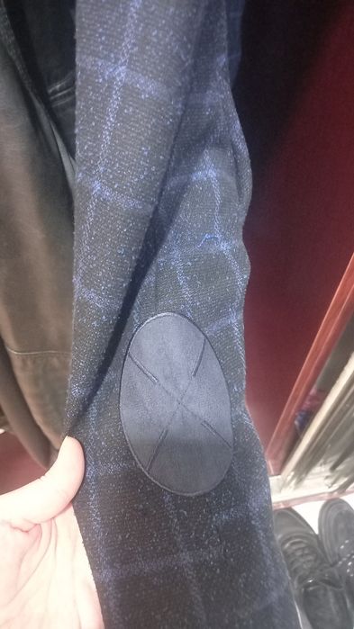 Продам пиджаки и брюки