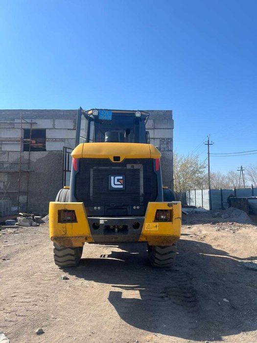 Фронтальный погрузчик LiuGong