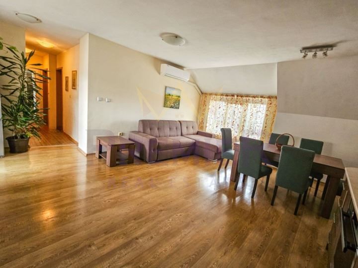 Дава се под наем Тристаен апартамент в Варна, Лятно кино Тракия - 93 кв.м за 716 € - Снимка #4