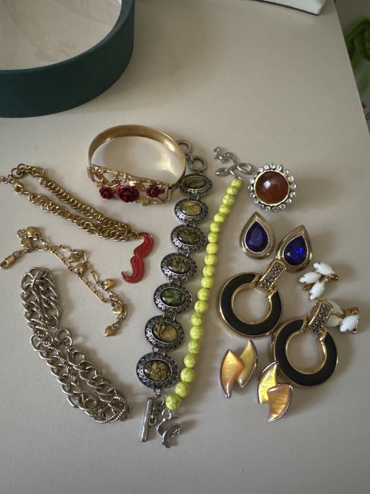 Продам винтажную бижутерию