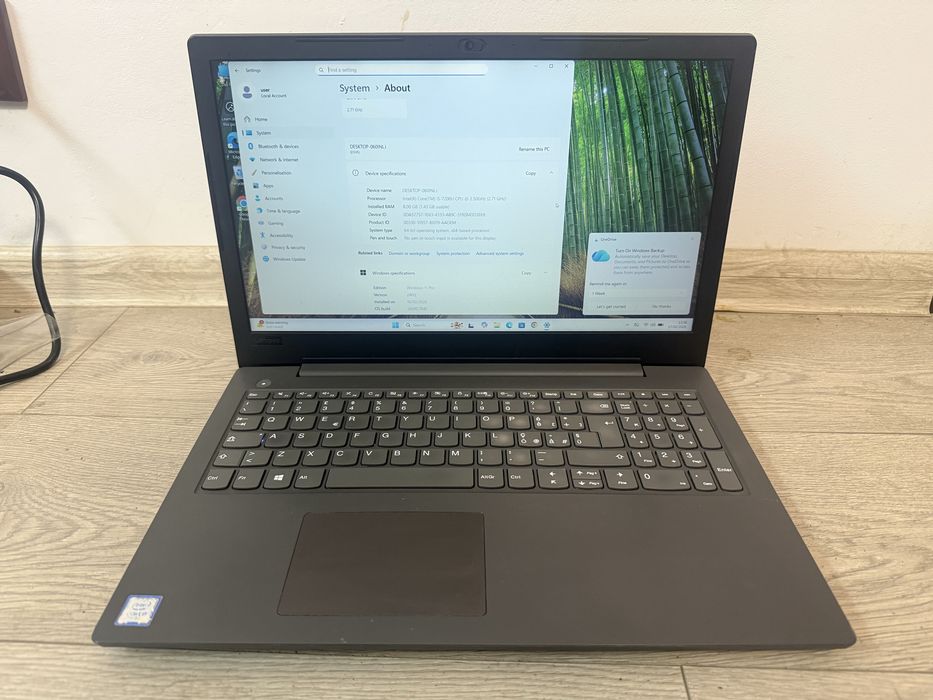 Lenovo V130-15IKB  Intel i5 7200u/ 8 Gb DDR4/ Nvme 256/ Baterie 6 ore